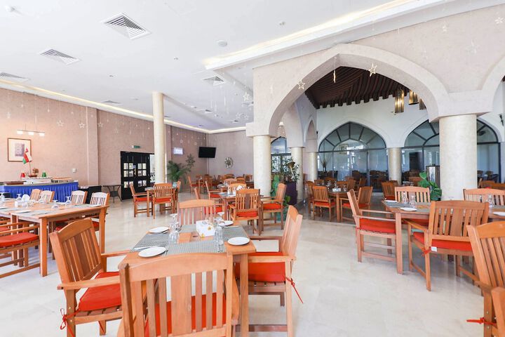 Dining 56 of 68