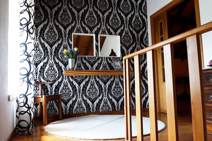 Room 15 of 34