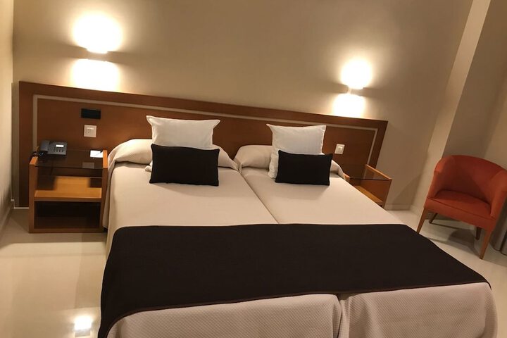 Room 6 of 61