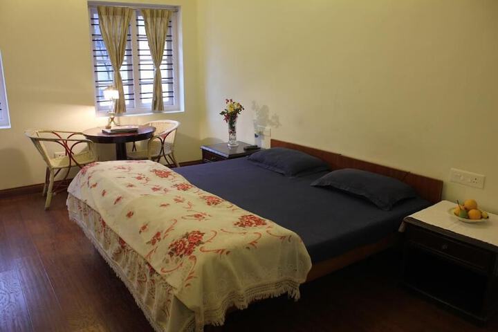 Room 16 of 40
