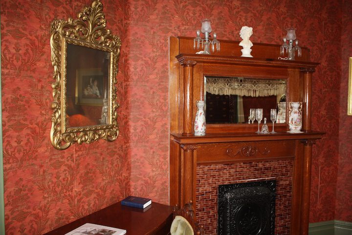 Room 15 of 52