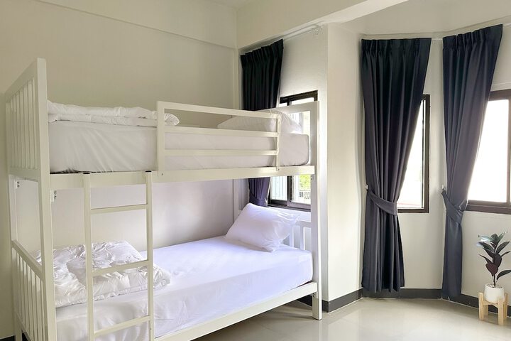 Room 37 of 80