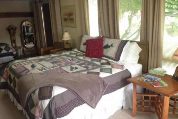 Room 5 of 28