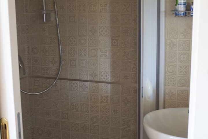 Room 8 of 21