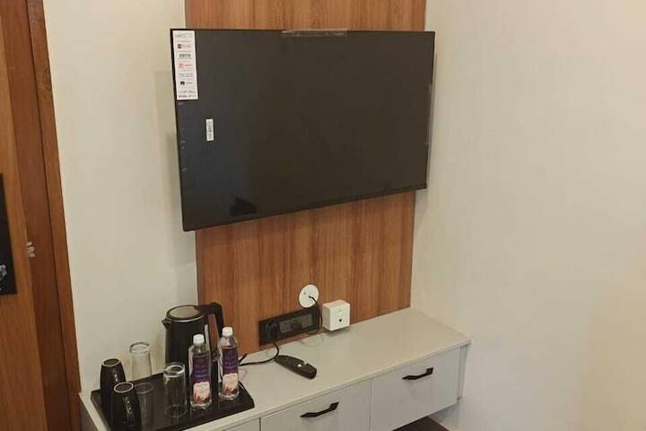 Room 3 of 17