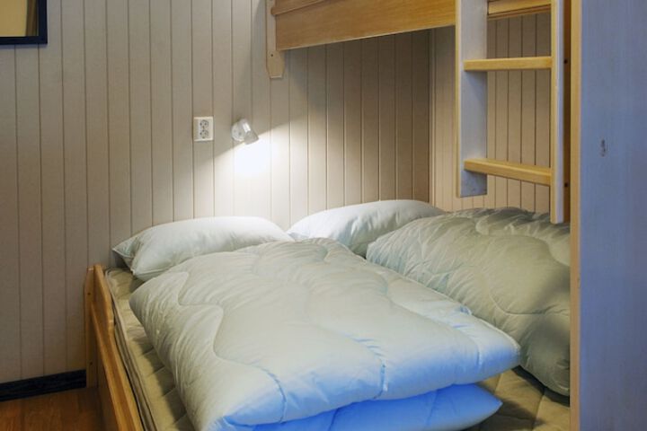 Room 2 of 69