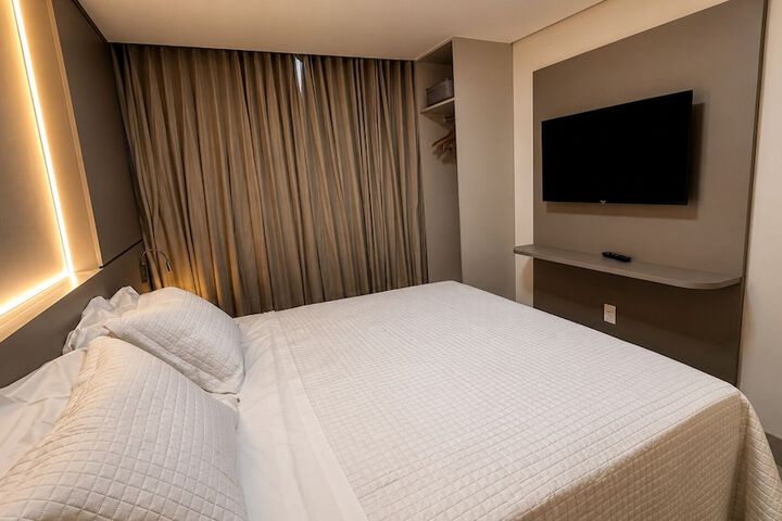 Room 12 of 87