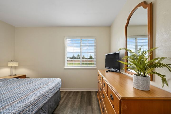 Suite Queen Bed (11 of 11)