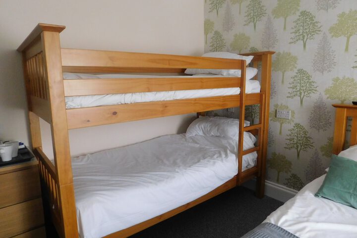 Room 10 of 48