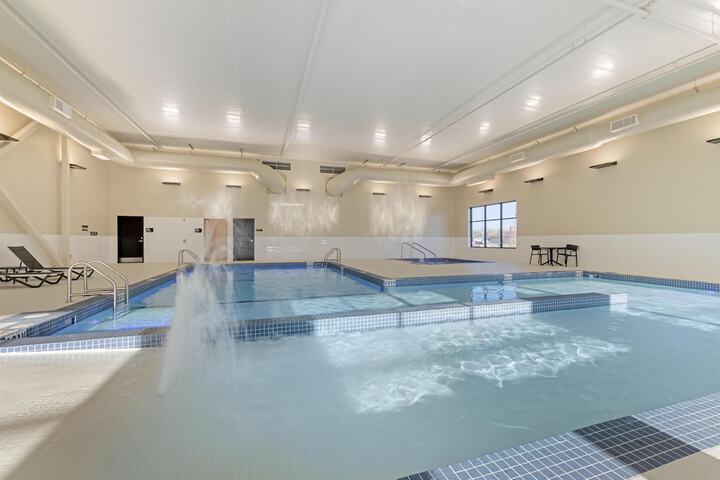 Pool 53 of 70