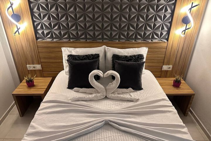 Room 27 of 68