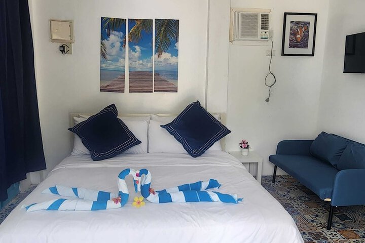 Room 4 of 15