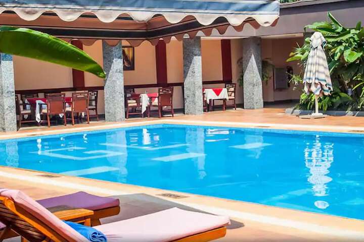 Hotel with Pool