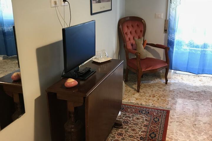 Room 26 of 37