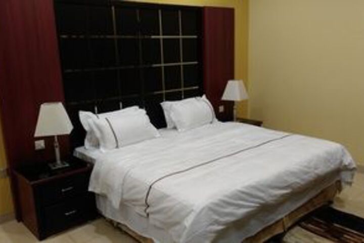 Room 10 of 39