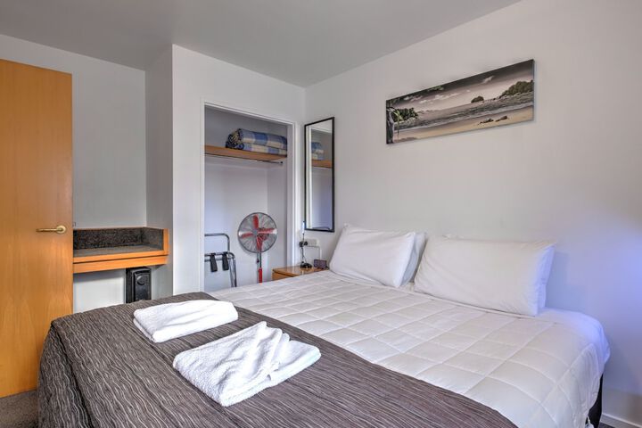 Room 11 of 50
