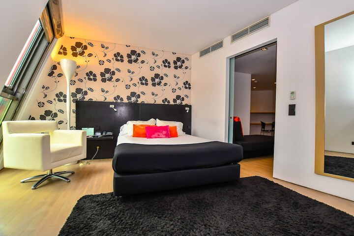 Room 11 of 51