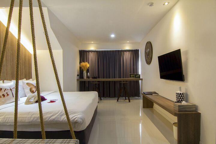 Room 16 of 90