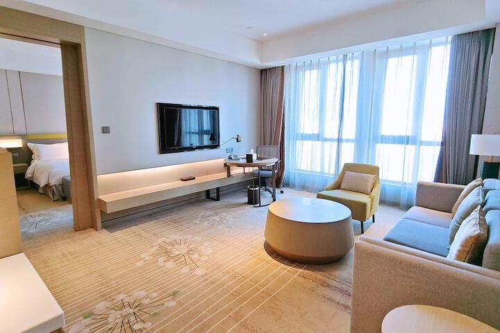 Room 15 of 42