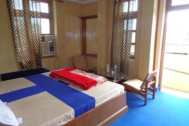 Room 3 of 5