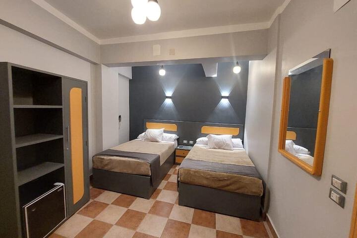 Room 13 of 23