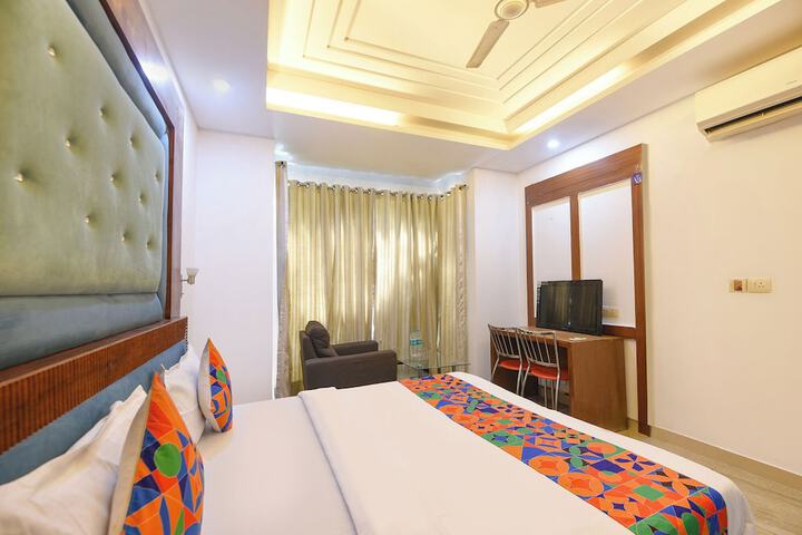 Room 17 of 30