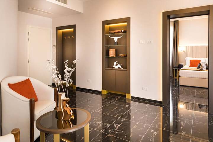 Room 52 of 147
