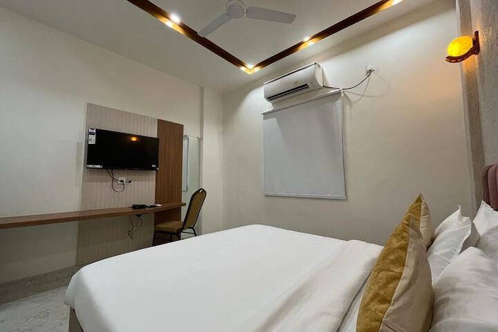 Room 10 of 46