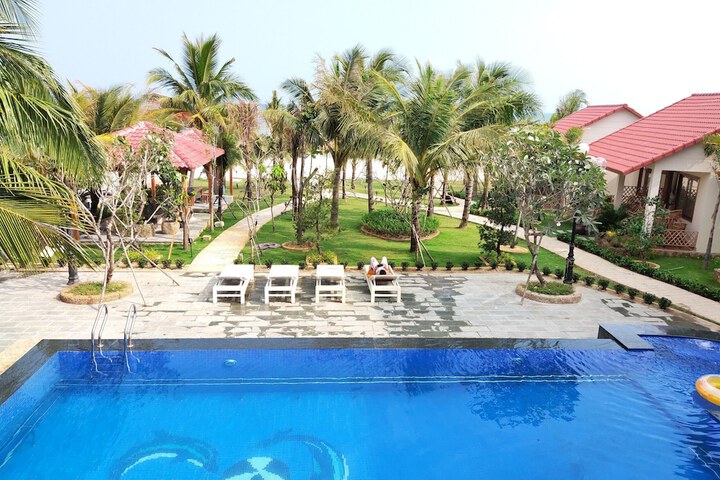 Pool 28 of 62