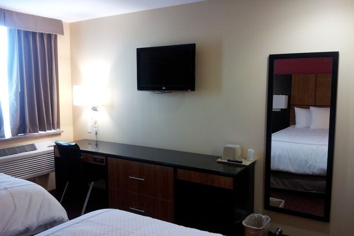 Room 6 of 45