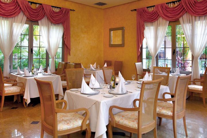 Dining 54 of 75