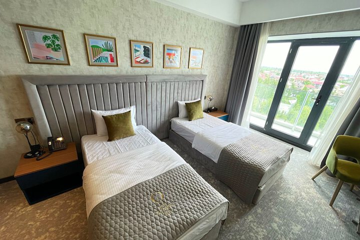Room 5 of 30
