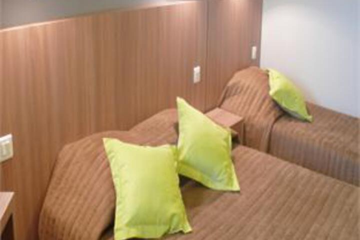 Room 3 of 5