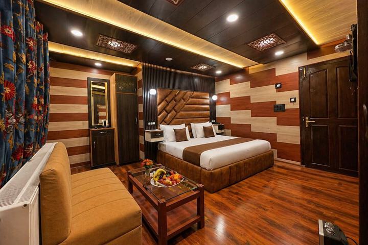 Room 35 of 80