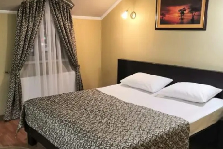 Room 8 of 8