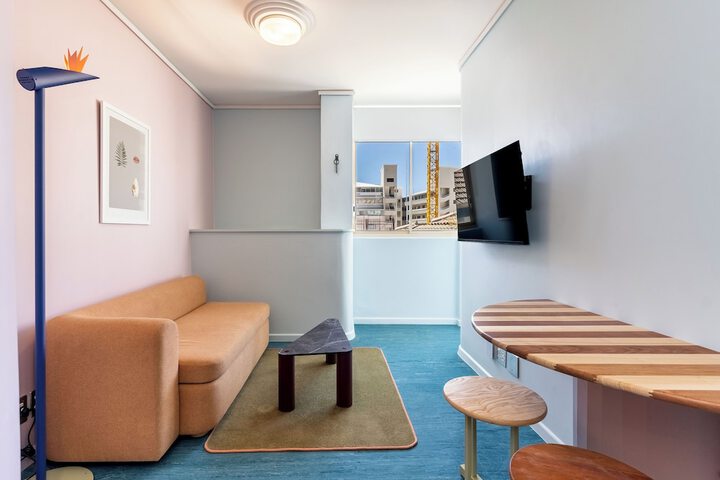 Room 50 of 104