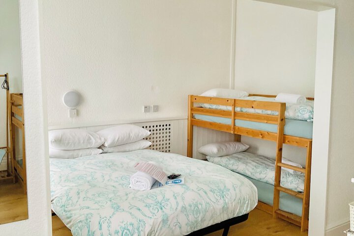 Room 48 of 148