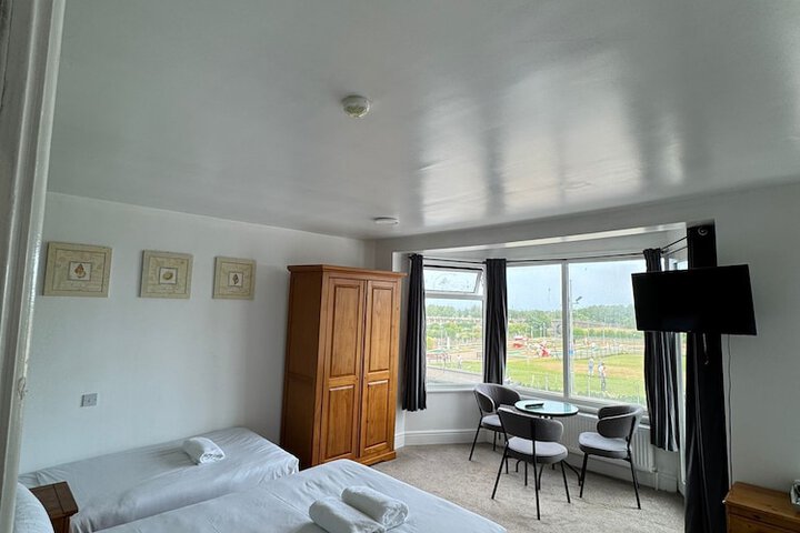 Room 33 of 71