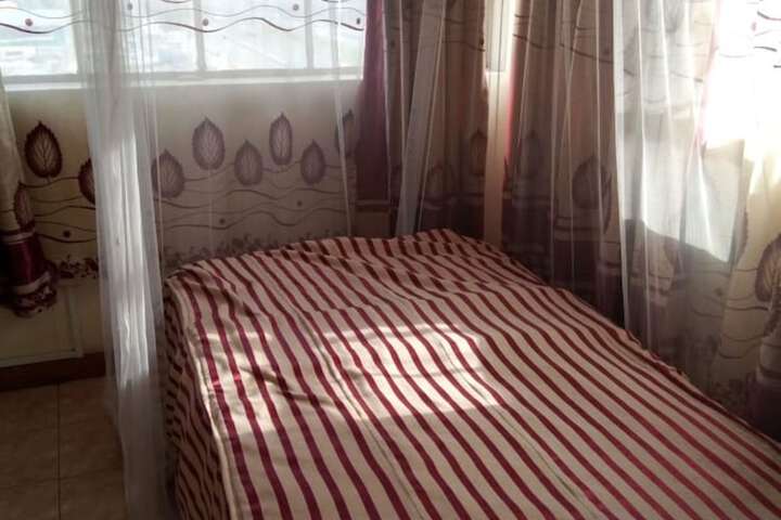 Room 12 of 25