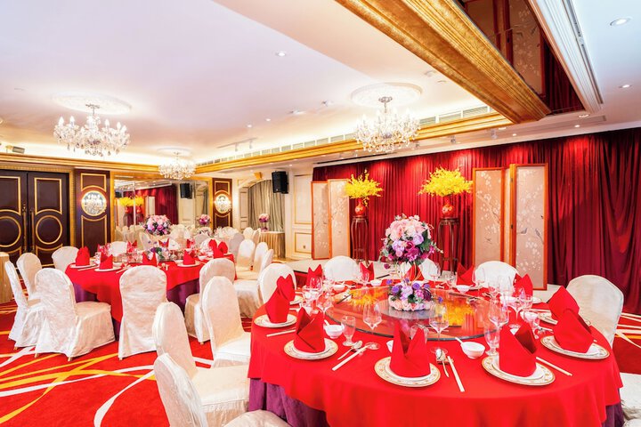 Ballroom/Hall 68 of 72