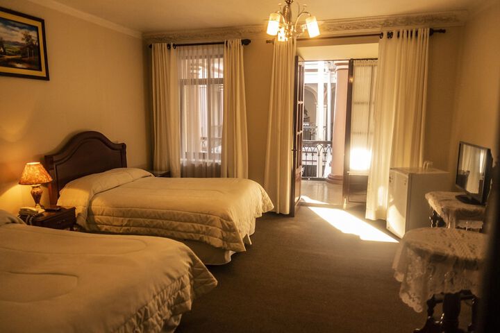 Room 10 of 31