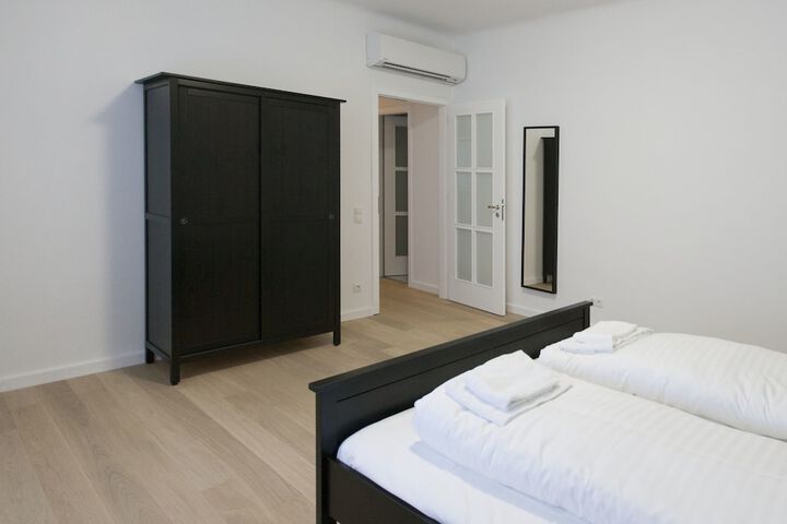 Room 3 of 36