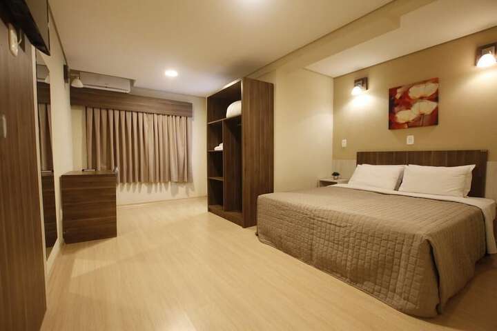 Room 21 of 38