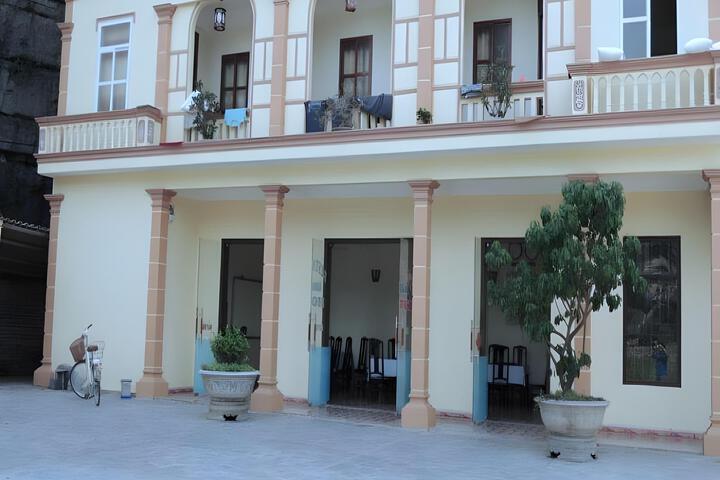 Guest Lobby