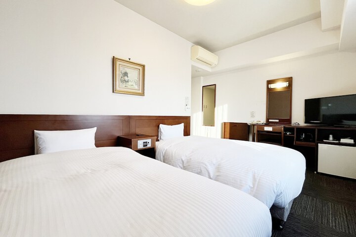 Room 17 of 29