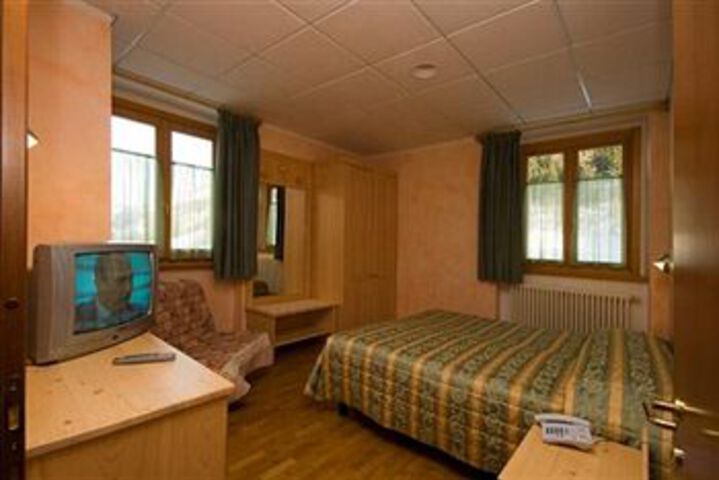 Room 19 of 59