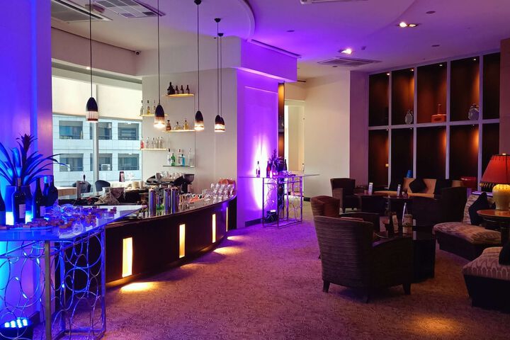 Lounge 66 of 90