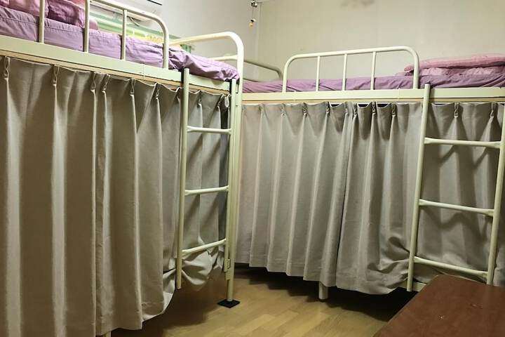 Room 18 of 52
