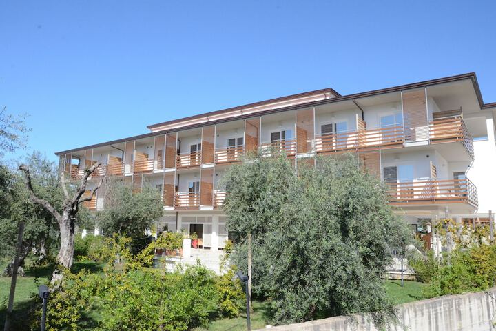 Hotel Exterior 34 of 37