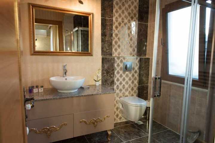 Room 12 of 31